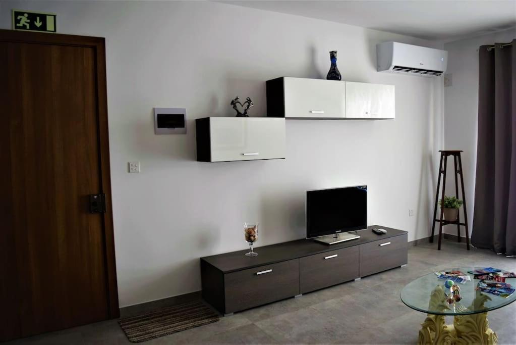 Lovely 3-Bedroom Apartment In L-Iklin Eksteriør bilde