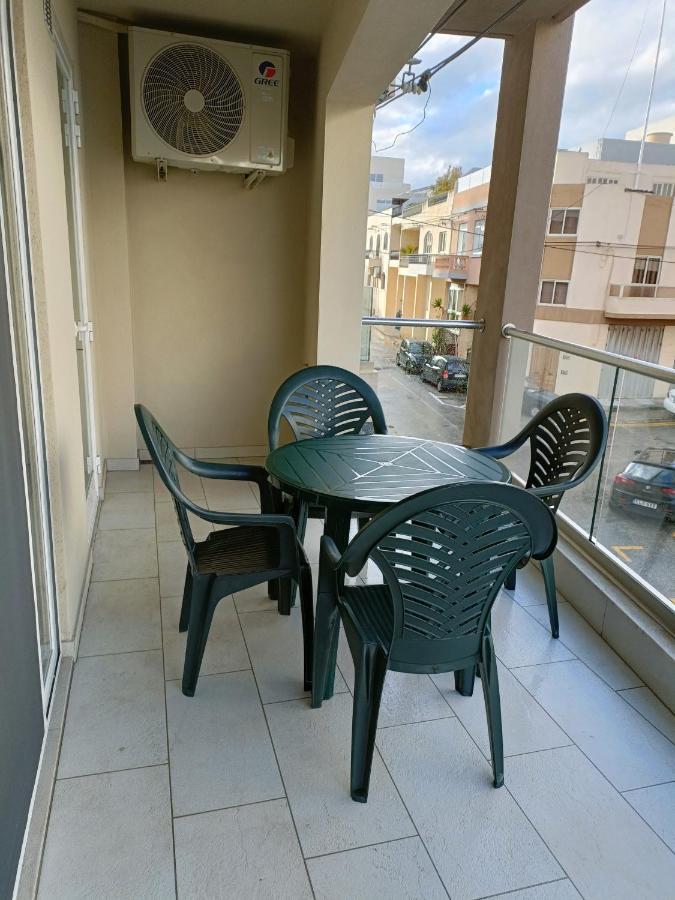Lovely 3-Bedroom Apartment In L-Iklin Eksteriør bilde
